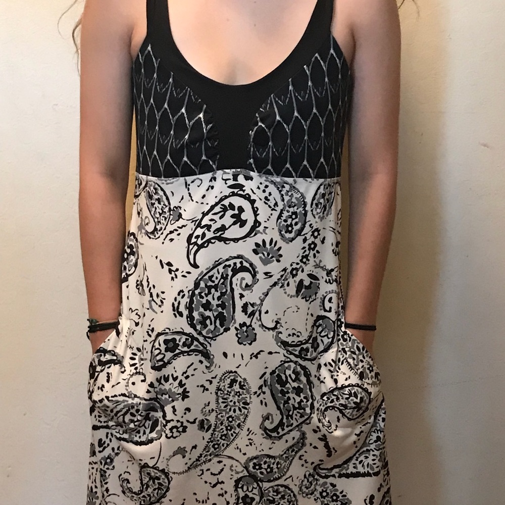 The Northface dress - Picture 3 of 5
